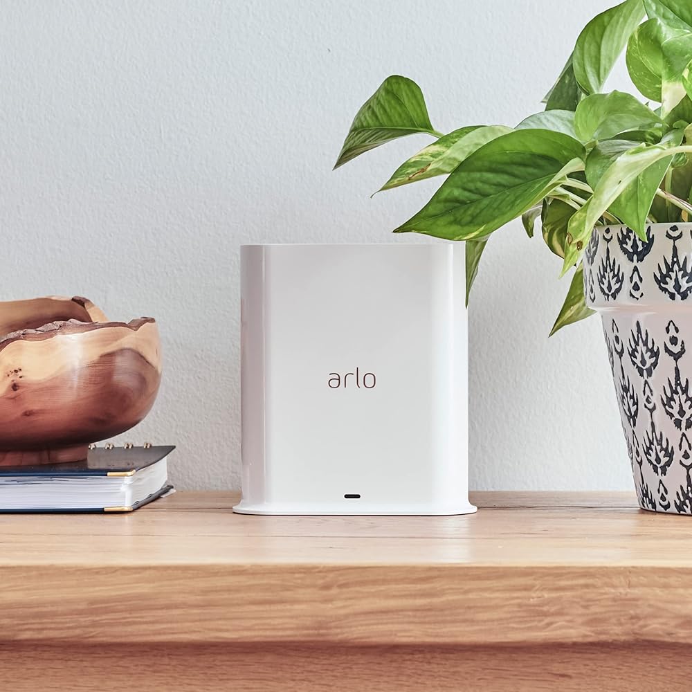 Arlo Ultra SmartHub Arlo Certified AccessoryConnects Arlo Cameras to Wi-Fi, Works with Arlo Ultra 2, Ultra, Pro 5S 2K, Pro 4, Pro 3, Pro 2, Floodlight, Essential &amp; Video Doorbell Cameras VMB5000