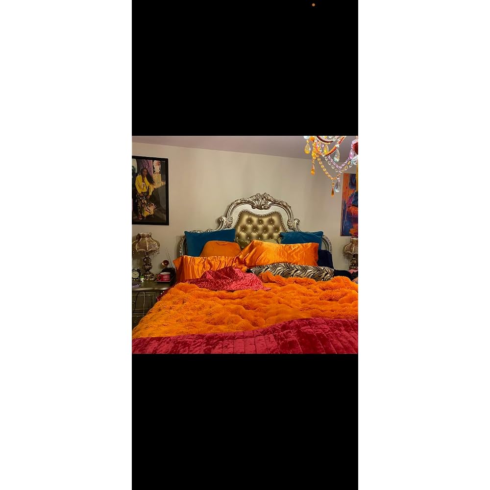 Furniture Dresden Bed, Bone PU/Gold Patina, Queen